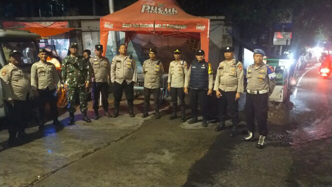 
					Bersama Patroli Tiga Pilar Menteng Amankan Perbatasan Kwitang–Kalipasir
