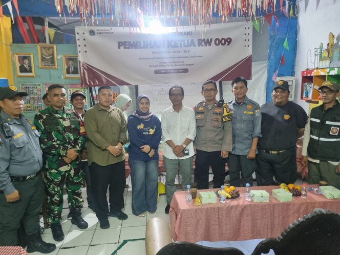 
					Polsek Metro Tanah Abang Bersama Tiga Pilar Amankan Pemilihan Ketua RW 09 di Tanah Abang