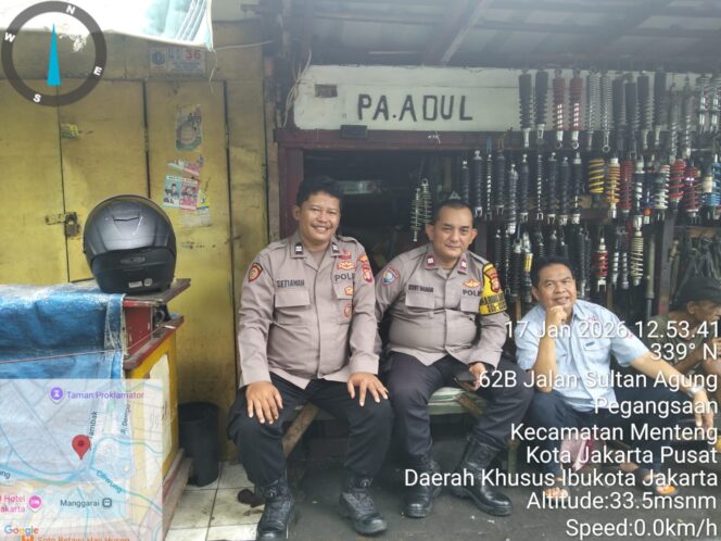 
					Patroli Dialogis Personel Menteng Perkuat Keamanan Lingkungan Pegangsaan