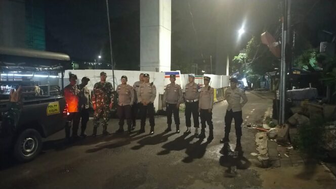 
					Patroli Malam Tiga Pilar Menteng Fokus Amankan Perbatasan Manggarai–Tambak Ujung