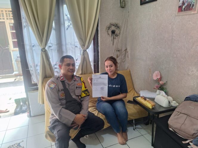 
					Polri Hadir Lindungi Warga, Bhabinkamtibmas Pegangsaan Sambangi Korban Dugaan Ancaman UU ITE