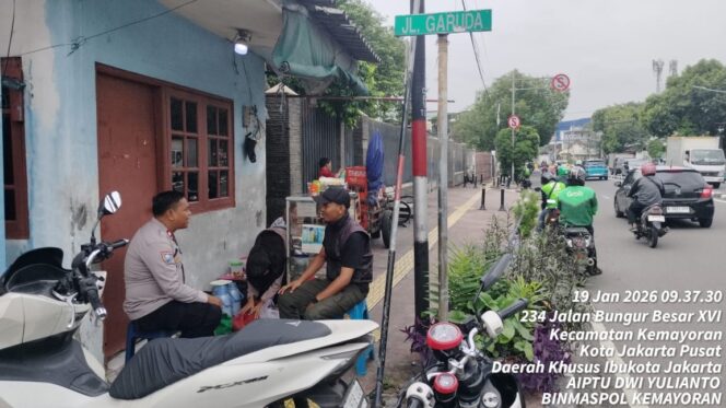 
					Polri Peduli Korban Kejahatan, Bhabinkamtibmas Sambangi Korban Curanmor di Kemayoran