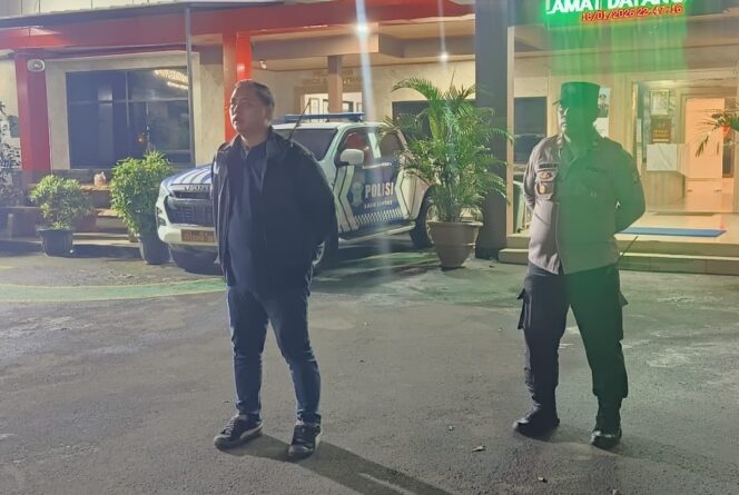 
					Patroli Tiga Pilar Menteng Gelar Apel Patroli, Antisipasi Tawuran dan Kejahatan Malam Hari