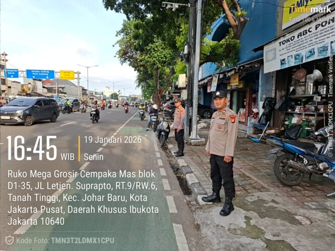 
					Jam Pulang Kerja Diawasi Ketat, Polisi Turun ke Titik Rawan Lalin Johar Baru