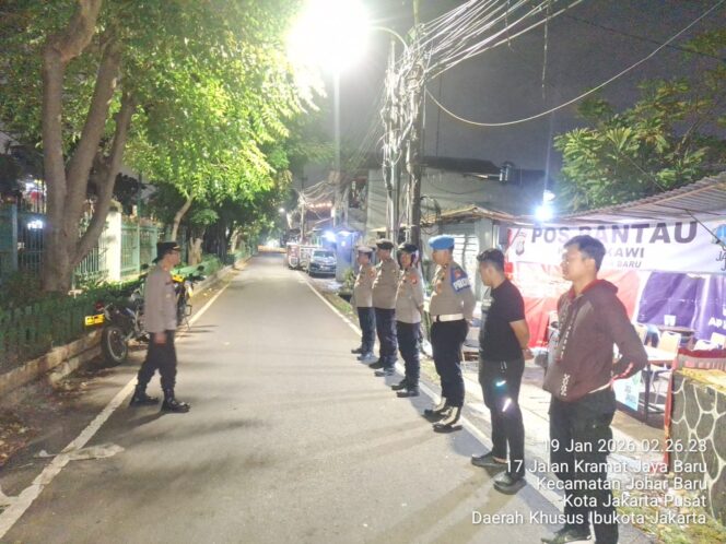 
					Kanit Intelkam Pimpin Apel Patroli Cipta Kondisi, Polisi Siaga Cegah Guantibmas di Johar Baru