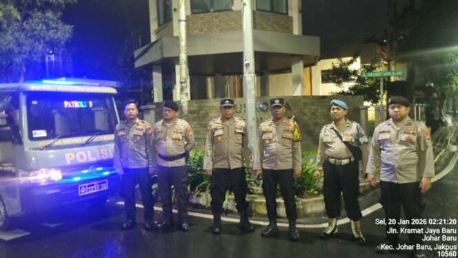 
					Patroli Dini Hari, Polsek Johar Baru Cegah Guantibmas dan Tawuran Remaja