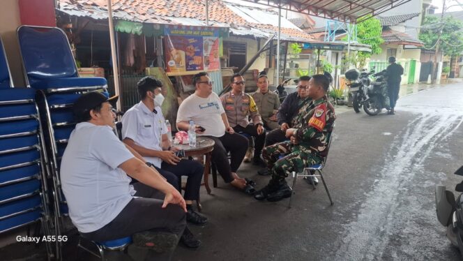 
					Cooling System dan Patroli Bersama Tiga Pilar di Kampung Rawa, Polisi Perkuat Sinergi Jaga Kamtibmas