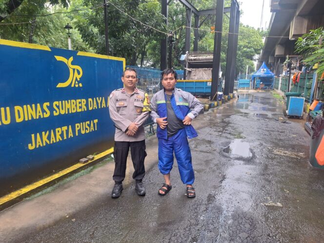 
					Bhabinkamtibmas Pegangsaan Pastikan Pompa SDA Siaga Antisipasi Genangan