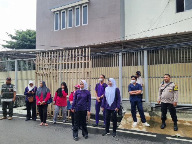 
					Polisi Peduli Kesehatan, Hadir Di Giat PSN di Gunung Sahari Utara Perkuat Kamtibmas