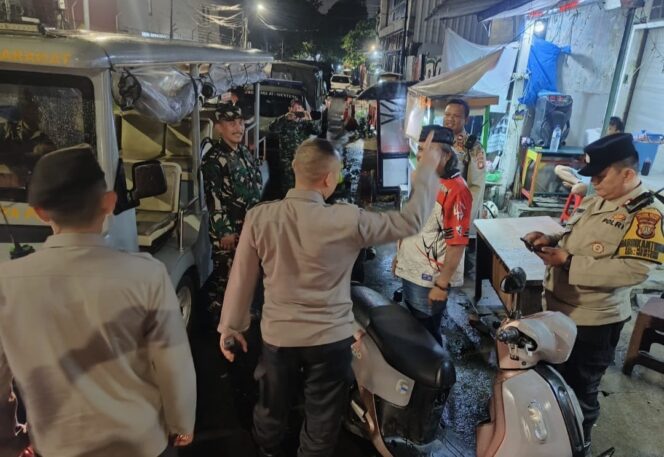 
					Patroli Tiga Pilar Jaga Perbatasan Menteng–Tenggulun Cegah Kejahatan Malam Hari