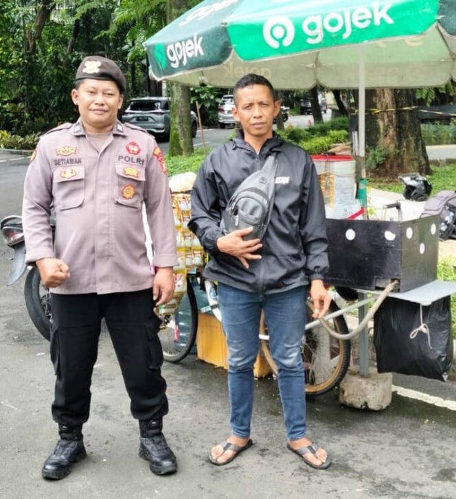 
					Inovasi Polisi Hadir di Ruang Publik, Barcode Sahabat Patroli Dipasang di Taman Panarukan