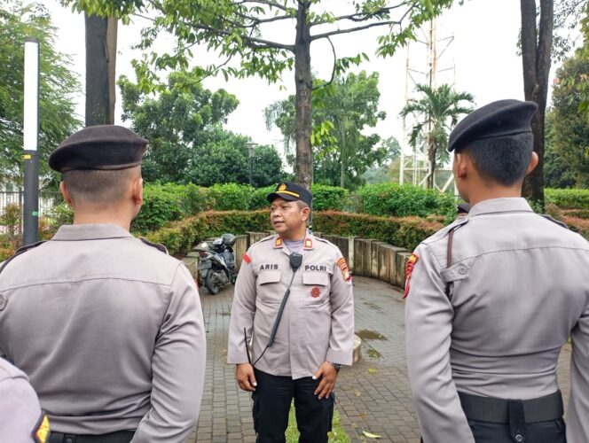 
					Jelang Kick Off Persija vs Madura United, Aparat Pastikan Keamanan Stadion GBK