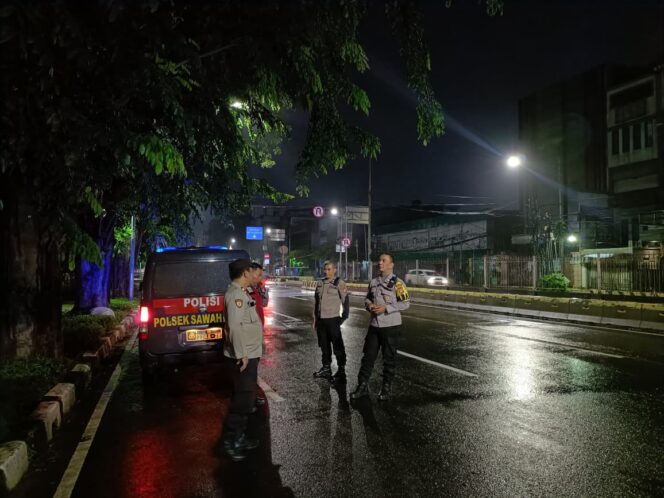 
					Patroli Dan Penjagaan Dini Hari, Cegah Balap Liar di Jl. Gunung Sahari Raya