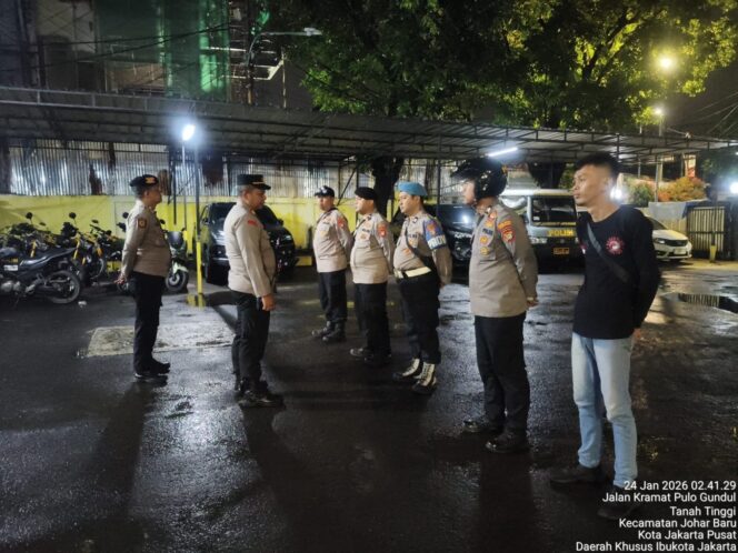 
					Apel Patroli Cipta Kondisi Dini Hari, Polsek Johar Baru Antisipasi Guantibmas