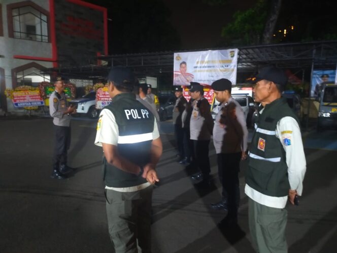 
					Perkuat Sinergi Tiga Pilar, Polsek Metro Menteng Gelar Apel Patroli Malam