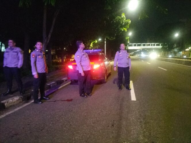 
					Penjagaan Dini Hari, Polisi Cegah Balap Liar di Gunung Sahari Raya