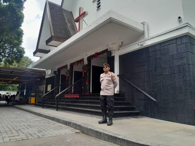 
					Patmor Menteng Siaga Amankan Ibadah Minggu di Gereja GPIB Paulus Menteng