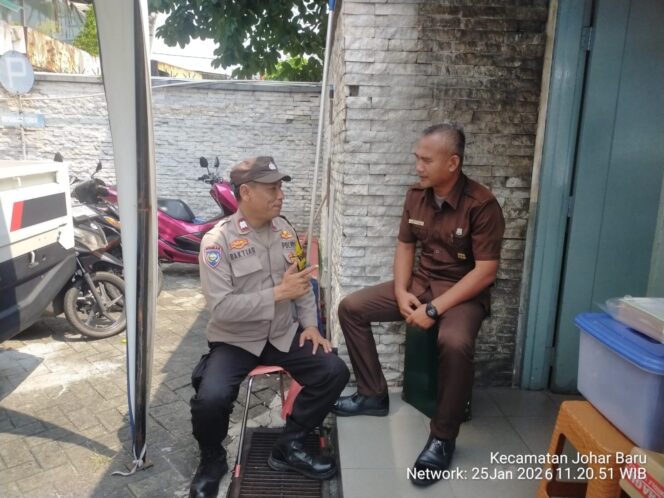 
					Polisi Bangun Kemitraan Keamanan di Kawasan Usaha, Bhabinkamtibmas Galur Sambangi Toyota Auto 2000