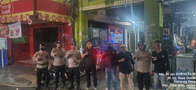 
					Menyisir Dini Hari, Patroli Polsek Johar Baru Pastikan Wilayah Tetap Kondusif