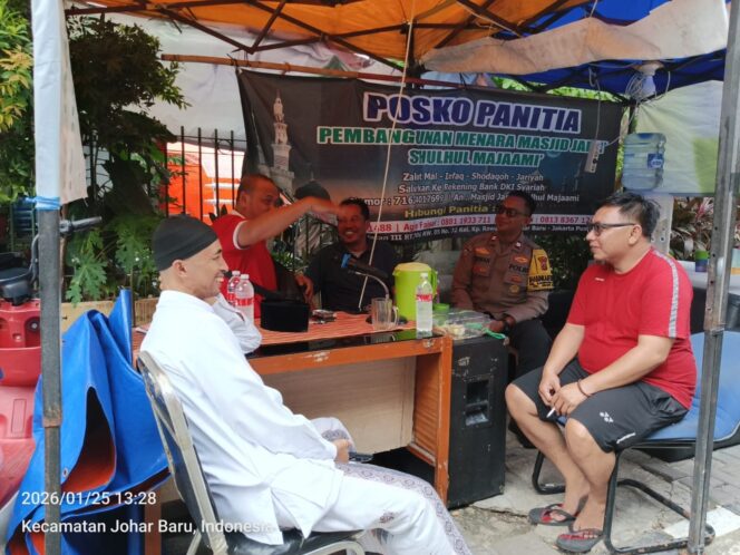 
					Perkuat Harmoni Warga, Bhabinkamtibmas Kampung Rawa Jalin Silaturahmi dengan Tokoh RW dan Pengurus Masjid