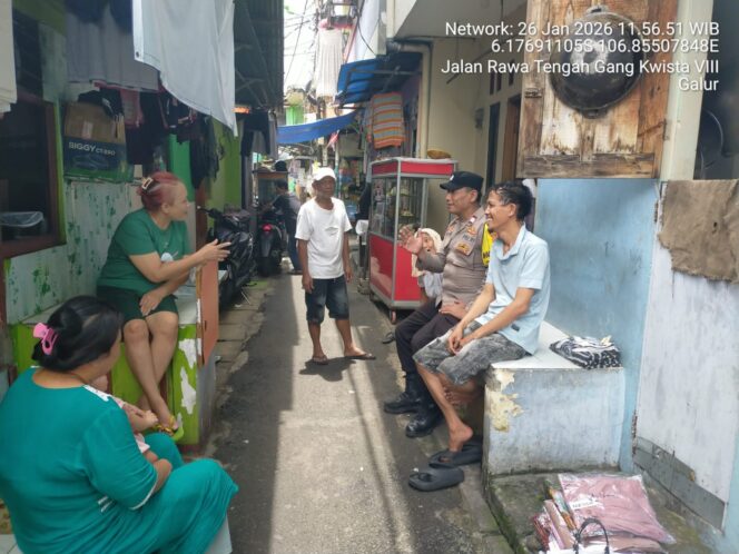 
					Sambang Warga RW 04 Galur, Polisi Perkuat Cooling System Jaga Kamtibmas