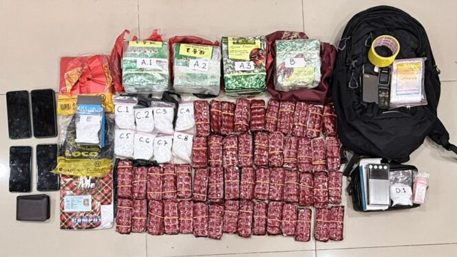 
					Polda Metro Bongkar Peredaran Gelap Narkotika 27 Kg Sabu dan 5.000 Butir Happy Five Senilai Hampir 42 Miliar, 2 Tersangka Diamankan