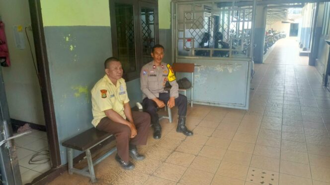 
					Bhabinkamtibmas Paseban Laksanakan Sambang Dialogis ke Satpam Kampus Gunadharma