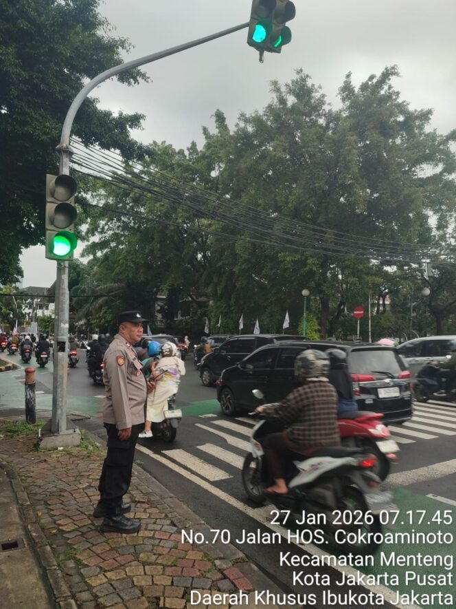 
					Kapolsubsektor Cut Mutia Siaga, Arus Pagi Cokroaminoto Tetap Lancar