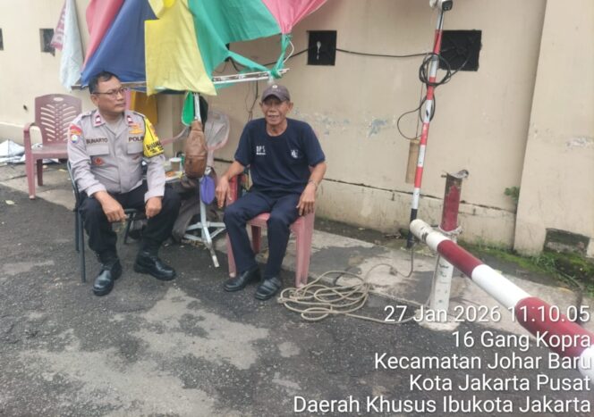 
					Polisi Menyapa Warga Siang Hari, Patroli Humanis Jaga Kondusivitas Permukiman Johar Baru