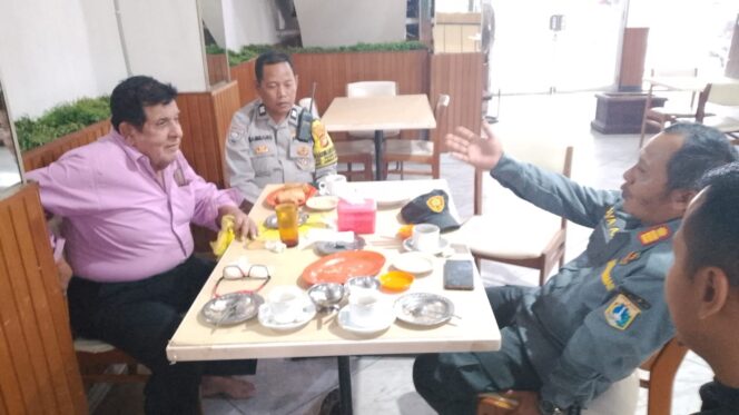 
					Polri Sambangi Warga Pasar Baru Bahas Kamtibmas Pascahujan