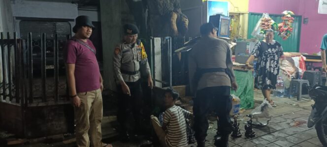
					Respons Cepat Polisi Johar Baru, Aduan Warga Dini Hari Ditangani Humanis