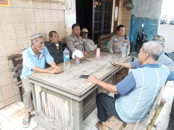 
					Diskusi Terbuka” Cegah Tawuran Remaja, Polisi Dan Tokoh Warga Karang Anyar