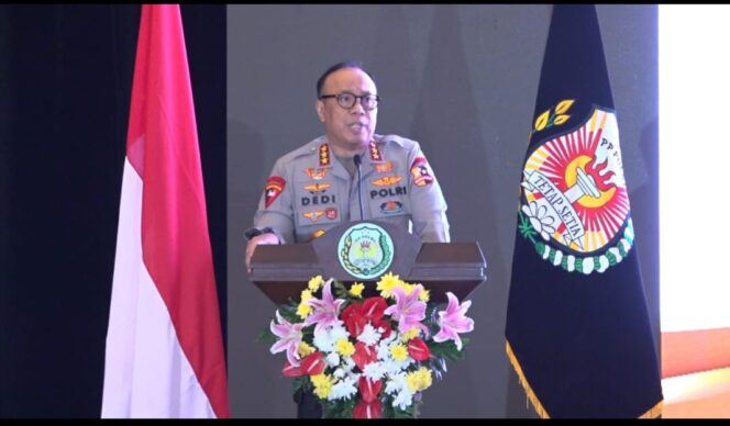 
					Wakapolri Tegaskan Polri di Bawah Presiden Sah Konstitusi, PP Polri Nyatakan Komitmen Tegak Lurus Jaga Marwah Institusi