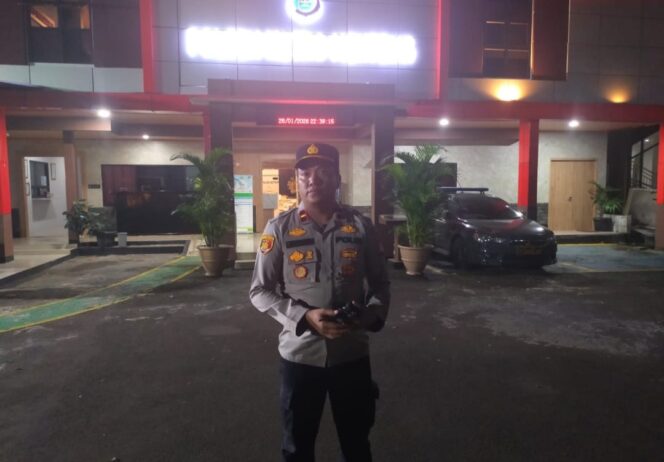 
					Perkuat Keamanan Wilayah, Polsek Metro Menteng Gelar Apel Patroli Tiga Pilar Pada Malam Hari