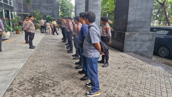 
					Pelayanan Pengamanan Polri, Aktivitas Sidang dan Aksi di PN Jakarta Pusat Berlangsung Aman