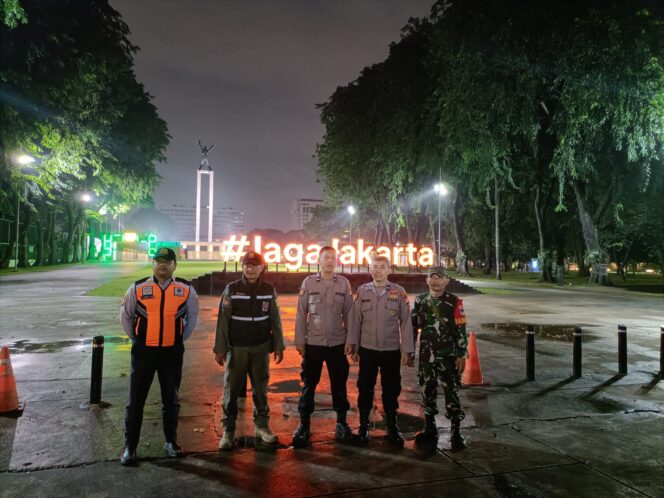 
					Tengah Malam” Bersama Tiga Pilar Sawah Besar Pantau Kamtibmas Di Area Publik