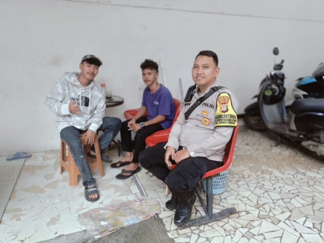 
					Bhabinkamtibmas Sambangi Tempat Kos di Gunung Sahari Utara, Perkuat Cegah Curanmor