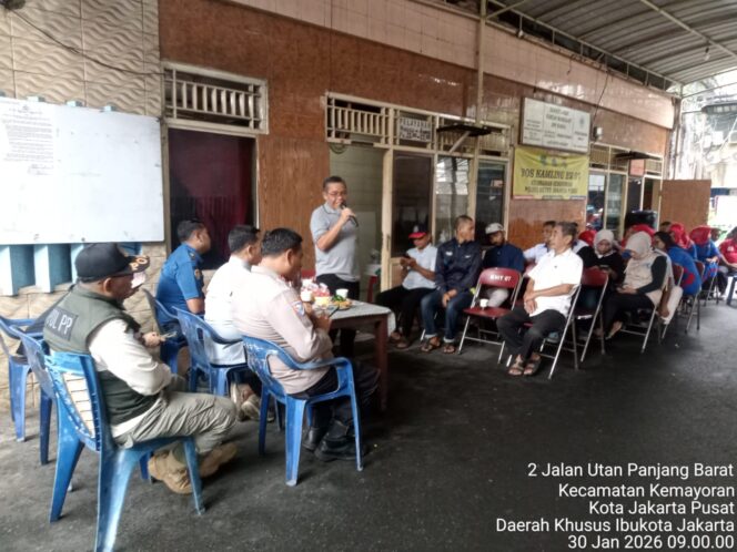 
					Jumat Keliling Jadi Ruang Dialog Polri dan Warga Kemayoran