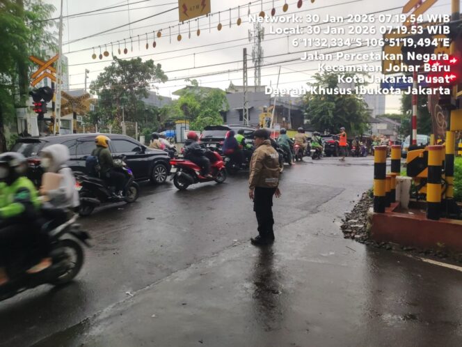 
					Arus Pagi Aman dan Lancar, Polsek Johar Baru Perkuat Pengaturan Lalu Lintas di Titik Rawan