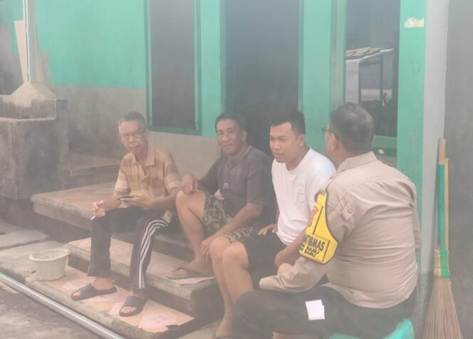 
					Polisi Masuk Kampung, Sinergi Warga dan Bhabinkamtibmas Jaga Kondusivitas RW 08 Johar Baru