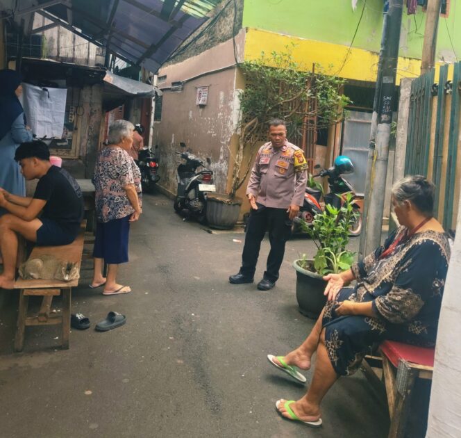 
					Sambang dan Pengecekan Genangan Air di Permukiman Bendungan Hilir di Siang Hari, Situasi Terpantau Aman