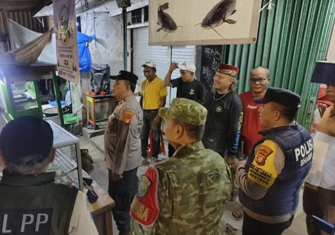 
					Patroli Tiga Pilar Menteng Diperkuat, Cegah Tawuran dan Kerawanan Malam di Perbatasan Tenggulun