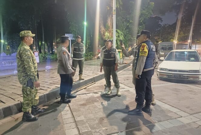 
					Patroli Tiga Pilar Menteng Intensifkan Pengamanan Malam di Taman Suropati