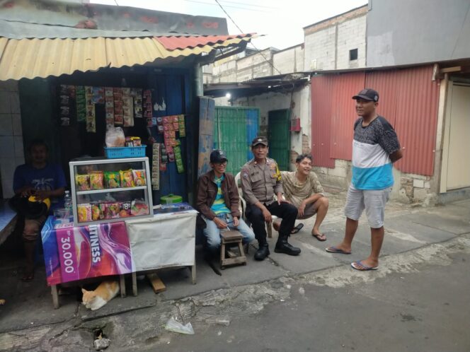 
					Polisi Rangkul Pemuda Galur, Sinergi Bhabinkamtibmas Jadi Benteng Keamanan Lingkungan