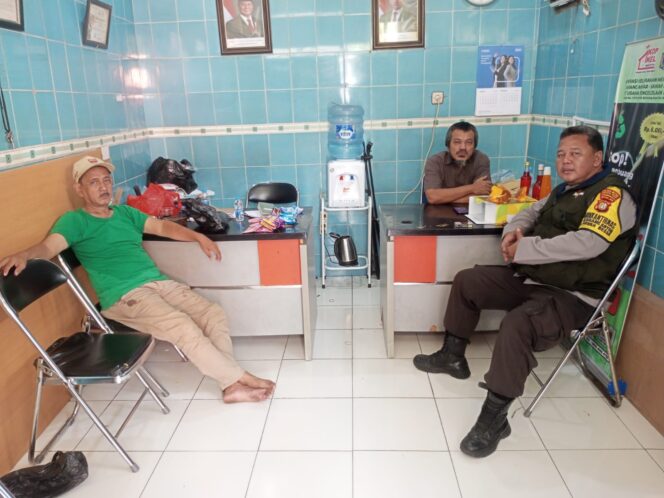 
					Malam Minggu Dijaga, Polisi Rangkul Warga Cegah Tawuran