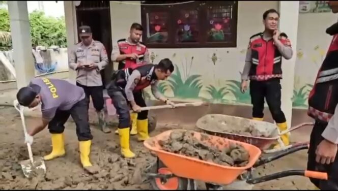 
					Gotong Royong Polri dan Masyarakat, Polres Pidie Jaya Percepat Pemulihan Pascabanjir dan Fasilitas Pendidikan