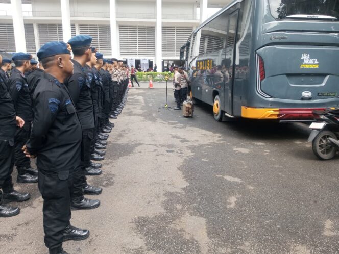 
					Polri Gelar Apel Pelayanan XL Ultraverse Festival di Stadion Madya GBK Senayan