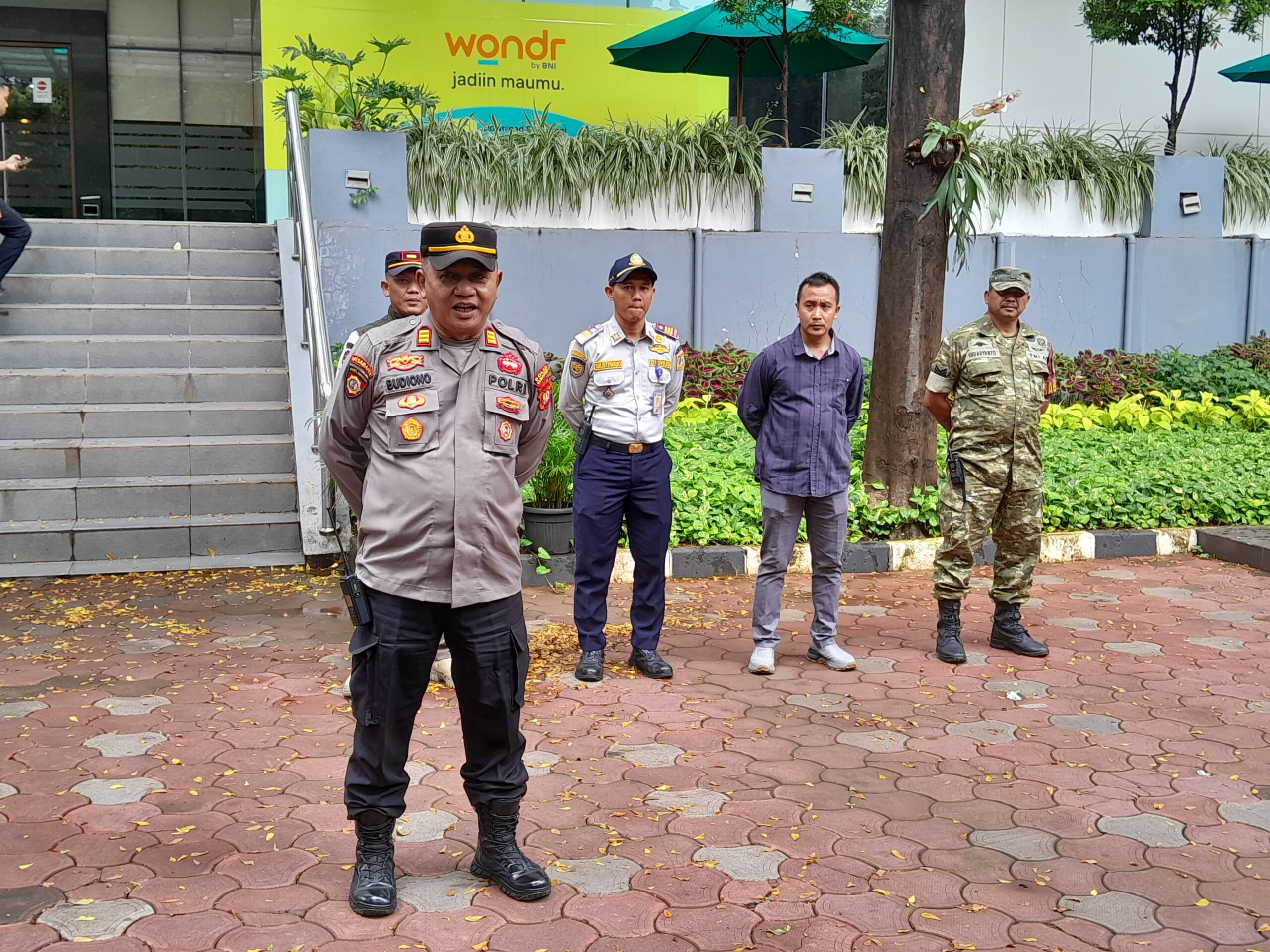 Polisi Kawal Penertiban PMKS di Kemayoran, Operasi Dilakukan Secara Humanis