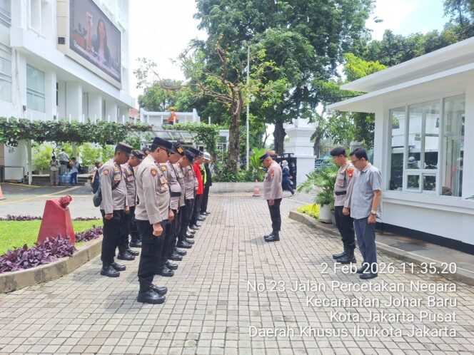 
					Polisi Gelar Apel Pelayanan Pengamanan Aksi Unjuk Rasa di Kantor BPOM Johar Baru