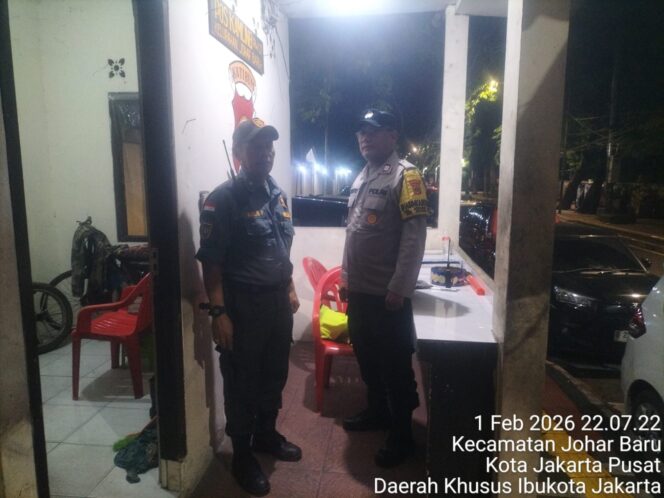 
					Sambangi Pos Kamling RW 07 Johar Baru, Polisi Perkuat Deteksi Dini dan Cooling System